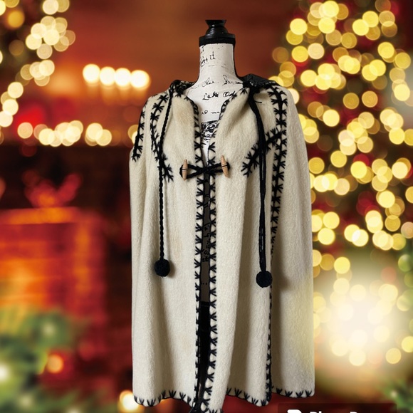 Vintage Boho Cape | White Black Embroidered Trim Warm Nordic Wool Hooded Poncho - Picture 5 of 9